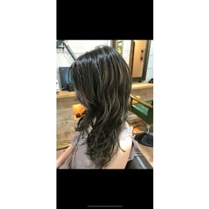 カーキアッシュ