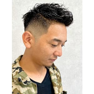 ワイルドスパイラルパーマフェード/keshiki 大名 