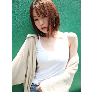 ストレートボブで大人可愛いを