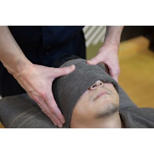 寝落ち続出頭筋膜ヘッドスパで血流だくだく - BARBER-BAR 四谷店【バーバーバー ヨツヤテン】掲載中