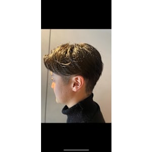 刈り上げセンターパート