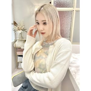 ブリーチカラー/ハイトーンカラー/ベージュカラー/髪質改善 - 髪質改善トリートメント＆小顔補正ヘッドスパ misherry【池袋店】【カミシツカイゼントリートメントアンドコガオホセイヘッドスパ ミシェリーイケブクロテン】掲載中