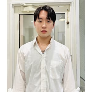 センターパートストレート