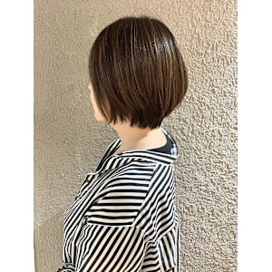 カジュアルショートボブ