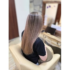 シャドールーツ×グレージュ☆