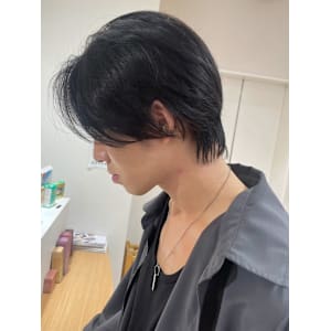 黒髪ショート　マッシュウルフ　レイヤー　韓国風　20代