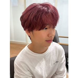 ナチュラルパーマ　チェリーレッド　ツーブロックマッシュ