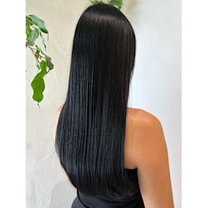 黒髪ストレートヘア　内部補修トリートメント　髪質改善　艶髪