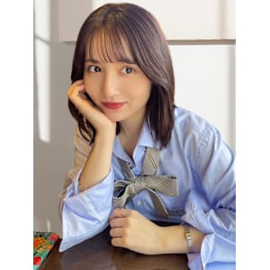 顔周りレイヤー　くびれ巻き　シースルーバング　ブラウンカラー