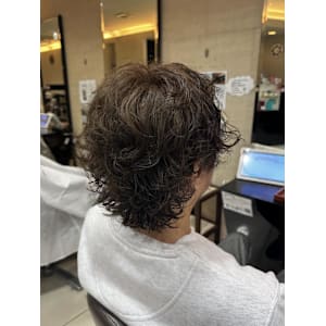 センターパートウルフカットツイストスパイラルパーマゆるめ