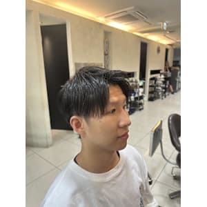 20代30代40代メンズアップバング清潔感爽やかビジカジ