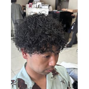 プードルパーマスパイラルパーマ短髪