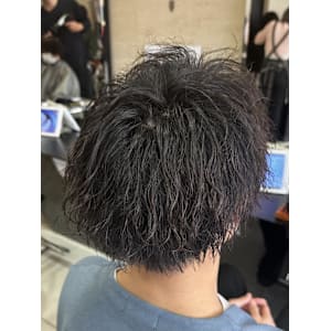 ツイストスパイラルパーマ束感ショートマッシュ縦落ちツイスパ