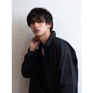 黒髪ウエットグロッシーパーマ×韓国風マッシュ