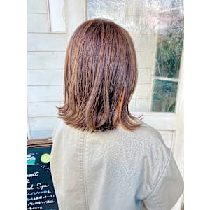 外はねミディアムレイヤーカット赤羽駅近美容室