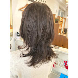 ミディアムレイヤーカット赤羽