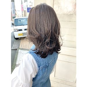 透明感イルミナカラー人気トリートメントでツヤ髪