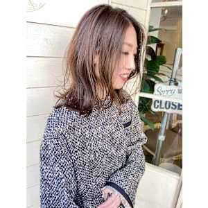 ミディアムレイヤー赤羽駅近艶髪カラー