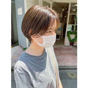 シェノン赤羽人気柔らかブラウンカラーショートスタイル