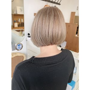 ボブ秋ハイトーンカラーの2024人気