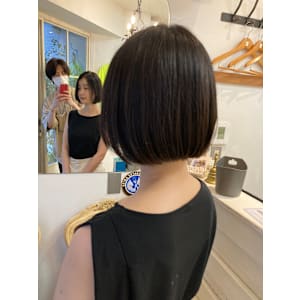 切りっぱなしプツッとボブ2024赤羽人気カット