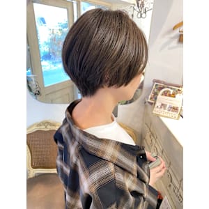 赤羽2024人気ショート秋カラートーンダウン