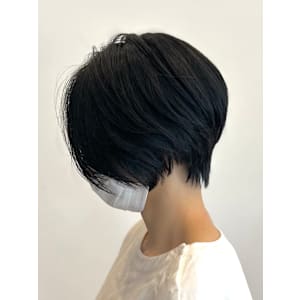 大人マッシュショート丸みショート黒髪ショートベリーショート