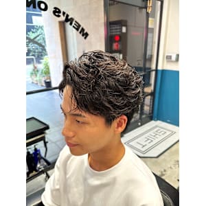 スパイラルパーマ【SHIFT】