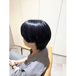 ネイビーブルー