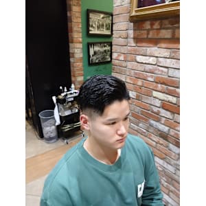 73ツーブロックフェード