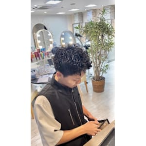 CREA阿部【秦野　スパイキーショート　パーマ】