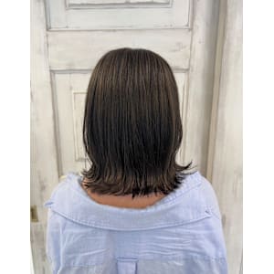 【赤み消しグレージュ】