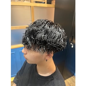 シャドウパーマ