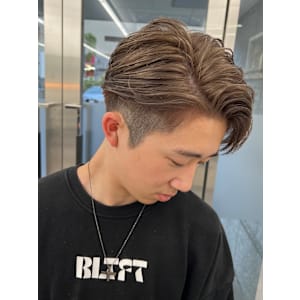 ミルクティーベージュ