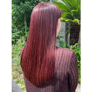 レッドカラー　髪質改善　ダメージレスカラー　艶感ロング