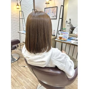 ベージュカラー