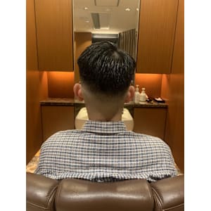 銀座　フェード　スキンフェード　理容室