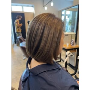 ハイライトグレージュボブ