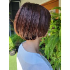 顎ラインショートボブ　ブラウンベージュカラー　30代40代