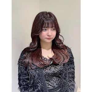 大人可愛い《ワインレッドカラー》×《レイヤーカット》