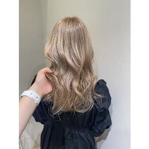 《 ハイトーンミルクティーベージュ 》