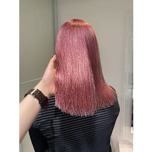 【ピンクベージュカラー】ブリーチ必須カラー