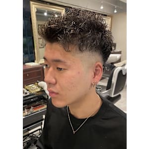 ロンドンカジュアル濡れパンスキンフェード【大宮/バーバー】