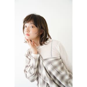 くびレイヤーエモージュグレージュカラーくびれショート【立川】