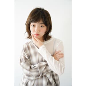 くびレイヤーエモージュグレージュカラーくびれショート【立川】