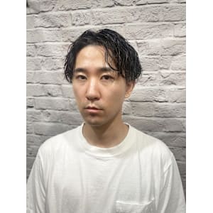 センターパート/ツイスパ/メンズ/パーマ/ツーブロック