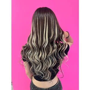 たっぷりエクステハイライトで派手派手スタイル！