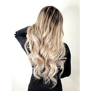 外国人風ブロンドロング