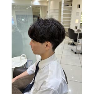 【メンズ】社会人1〜3年目向けのビジネスパーマ