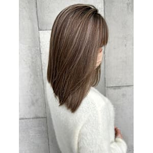 コントラストハイライト　デザインカラー　ベージュカラー　艶感